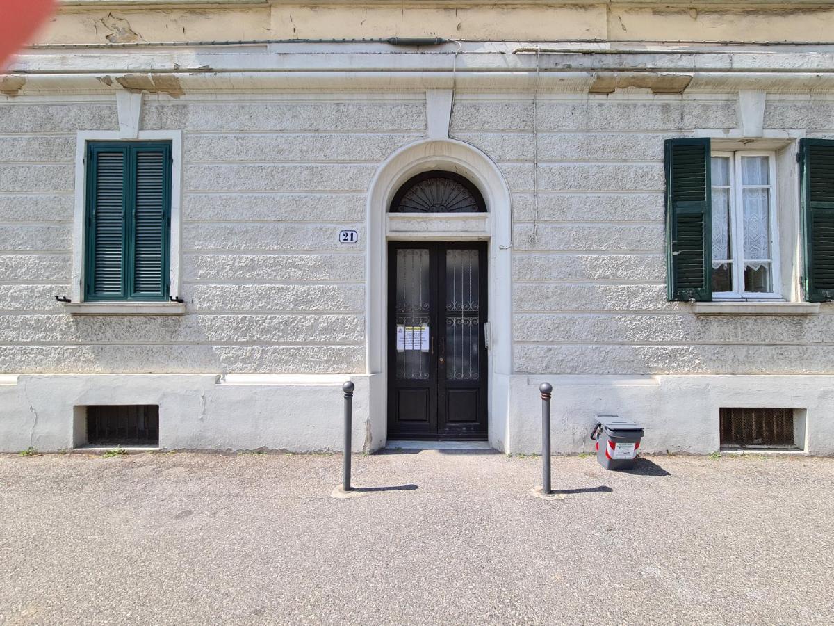 Le Case Di Italo - Viale Ippolito Nievo 21 Apartment Livorno Luaran gambar
